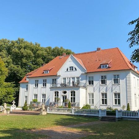 Schloss Badow Екстер'єр фото